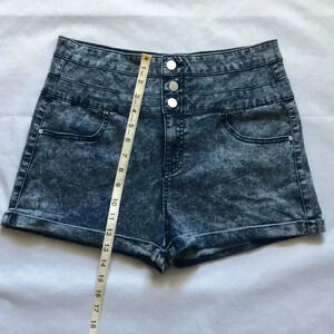 Tinsel  Town Denim Couture Distressed Shorts Size11